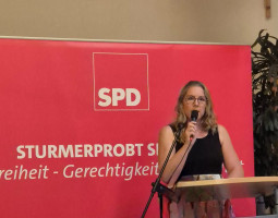 UB-Vorsitzende Kathrin Pollack bei ihrem Bericht